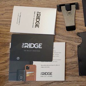The Ridge Wallet w/ Accessories